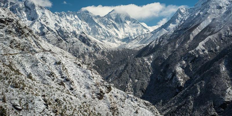 软件定义广域网（SD-WAN）如何优化企业多云与混合云连接：网络技术与网络安全的革新实践